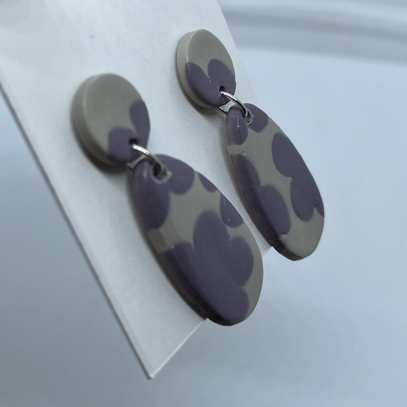 Glossy Handcrafted Earrings - Picture 12 of 12